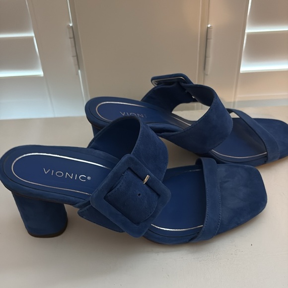 Vionic sandals - Picture 2 of 4